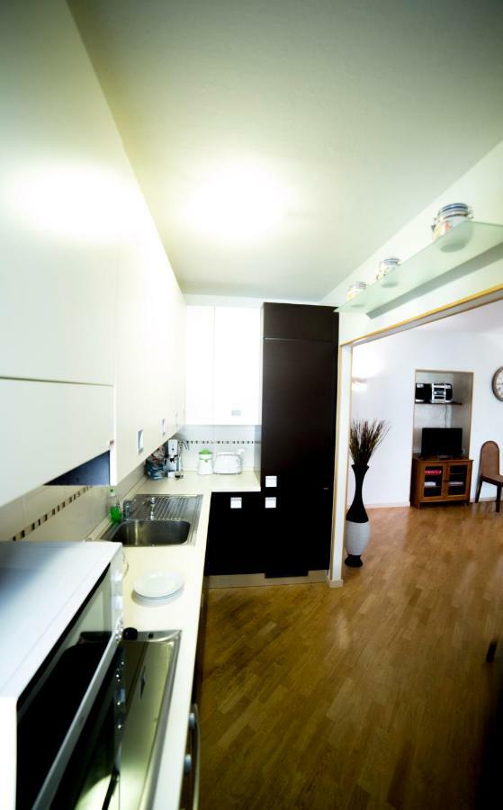 B&B Terrazza Baires - In The Heart Of มิลาน ภายนอก รูปภาพ