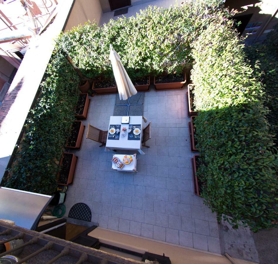 B&B Terrazza Baires - In The Heart Of มิลาน ภายนอก รูปภาพ